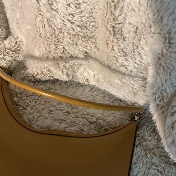 Gucci Vintage Camel Color Hobo Style Shoulder Bag EUC - Picture 10 of 16